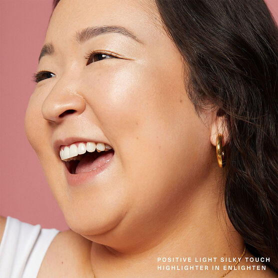 POSITIVE LIGH SILKY TOUCH HIGHLIGHTER